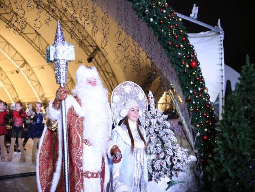 Ставропольчан ждет насыщенная новогодняя программа на площади Ленина
