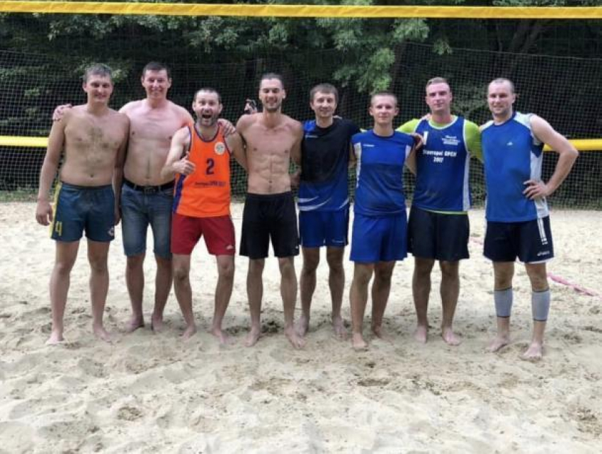 В Ставрополе завершился любительский турнир по пляжному волейболу