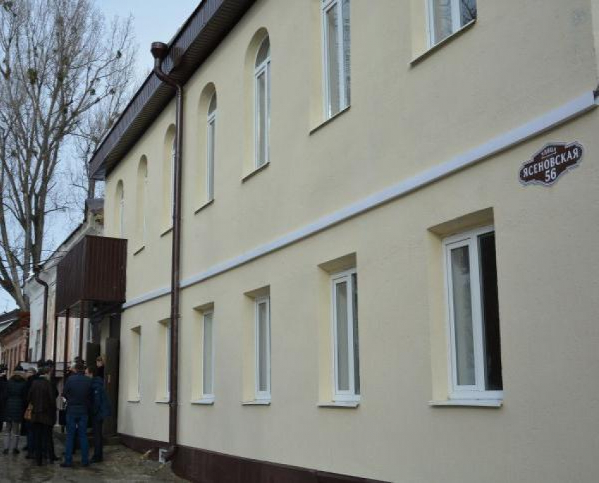 Погорельцам к новогодним праздникам отремонтировали дом в Ставрополе