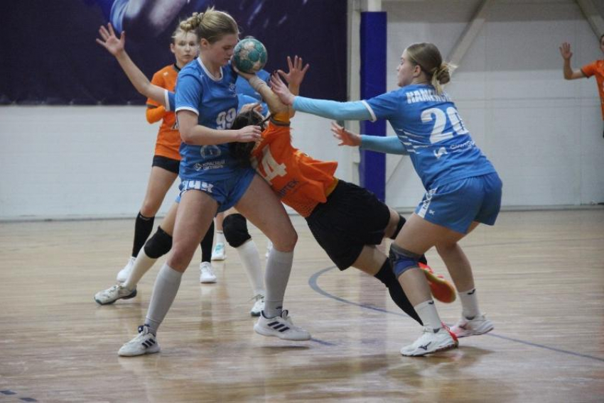 «Соколиная» охота: гандболистки «Ставрополья» в Брянске отпраздновали два успеха 