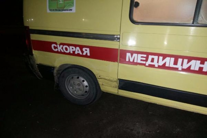 Реанимационный автомобиль с пострадавшим в ДТП столкнулся с ВАЗ-2107