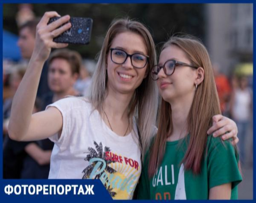 В ожидании открытия Студенческой весны жители Ставрополя попали на фото