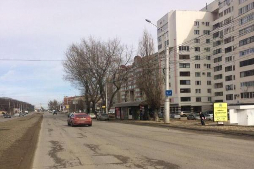 Из-за резкого торможения водителя маршрутки 22-летняя девушка сломала плечо в Ставрополе