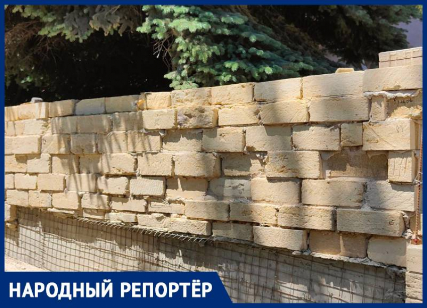 Жители Ставрополя обеспокоены длительной реконструкцией подпорной стены