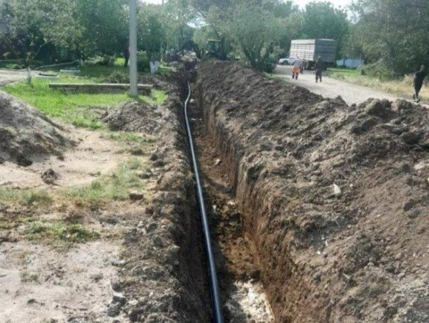 Только за месяц в Новоалександровском округе заменили больше километра сетей водоснабжения