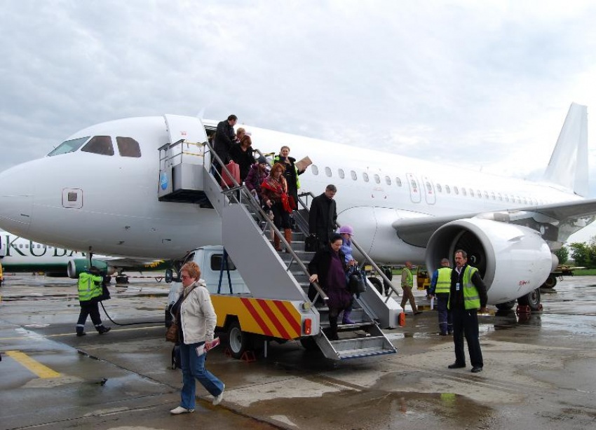 «Завозите коронавирус»: в ставропольском аэропорту отсутствует проверка прилетевших пассажиров