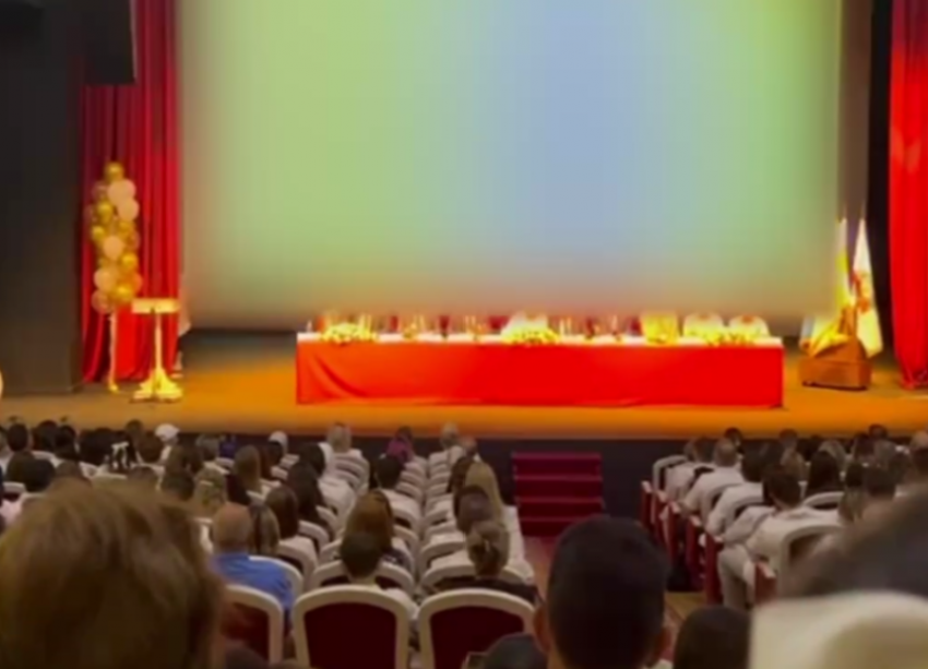 Порно вместо поздравления главы Минздрава РФ увидели выпускники медуниверситета Ставрополья