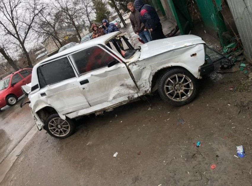 Женщина-водитель госпитализирована после столкновения с автомобилисткой в Пятигорске