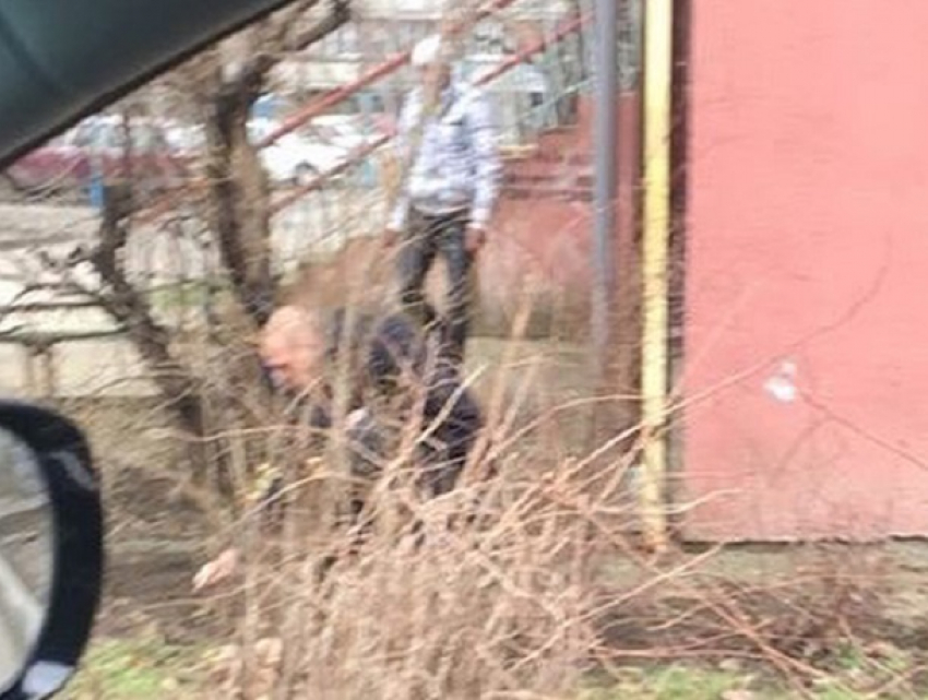 Нового «искателя клада» приметили возле школы в Пятигорске