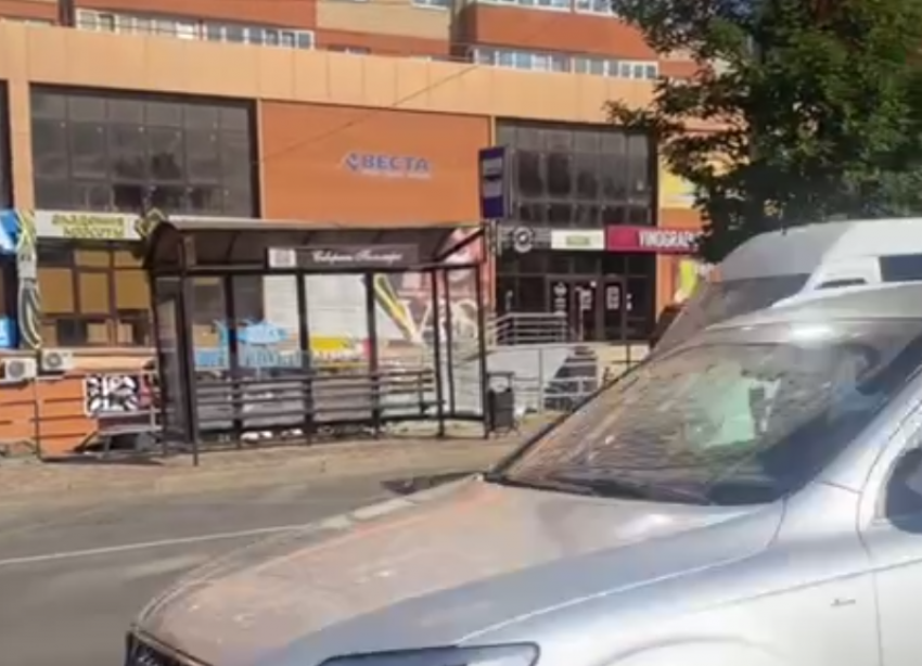 Приходится перебегать дорогу: жители Ставрополя более двух лет просят переход на проспекте Кулакова 