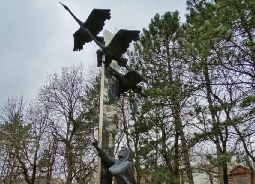Более 9 миллионов рублей из бюджета Кисловодска уйдет на очередной ремонт мемориала «Журавли»