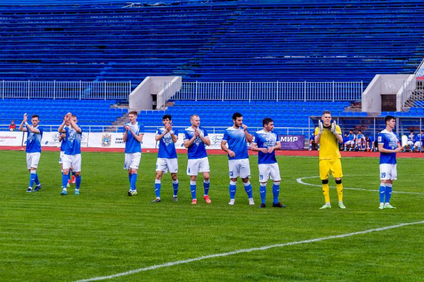 Футболисты ставропольского «Динамо» открыли игровую программу межсезонья в Краснодаре 