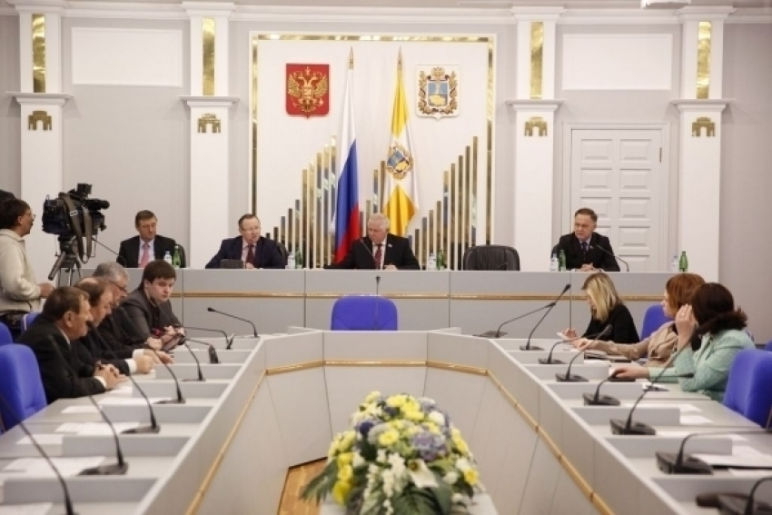 Депутатам Ставрополья запретили прогуливать заседания более трех раз