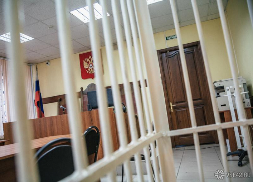 Бывшего следователя управления МВД в Ставрополе судят за попытку получить взятку