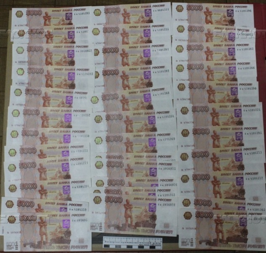 В Ставрополе полицейские поймали банду фальшивомонетчиков с 80 тысячами поддельных рублей