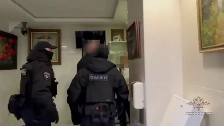 Обыски прошли в Ставрополе по делу сколотившей миллионы на липовых пациентах банды стоматологов