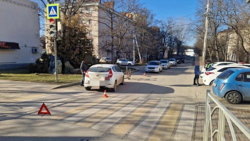 Иномарка сбила 15-летнего велосипедиста на пешеходном переходе в Ставрополе