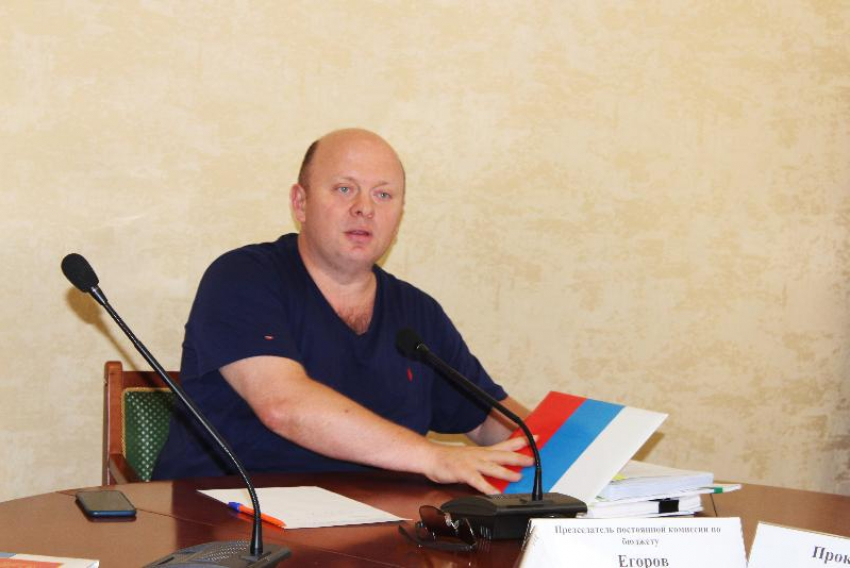 Экс-главврач больницы в Кисловодске отделался штрафом за многомиллионную взятку 
