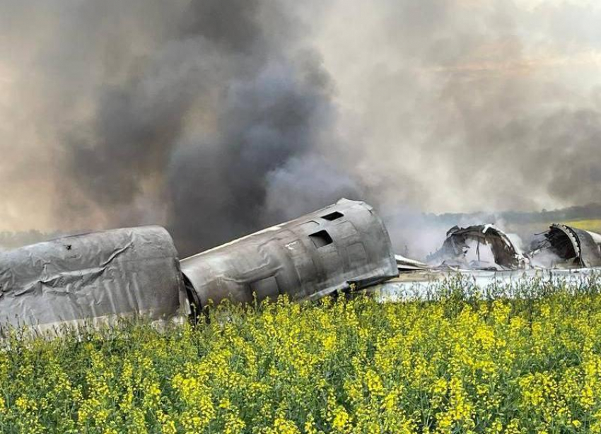 Стало известно о падении самолета на поле в Ставропольском края 