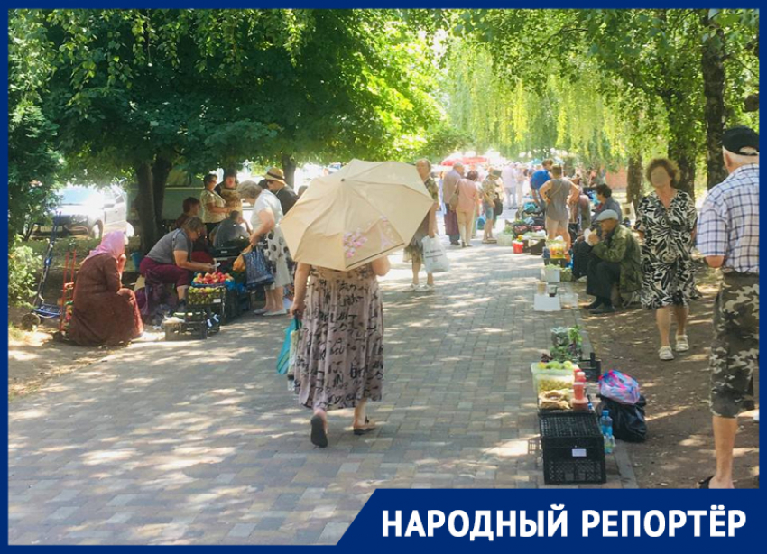 Стихийный рынок продолжает работать в Ставрополе после многочисленных проверок