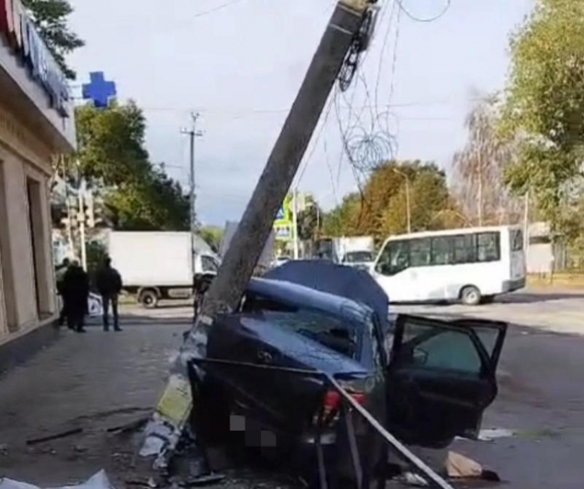 Очевидцы сообщили о ДТП с участием сотрудников Росгвардии и автобуса в Новопавловске