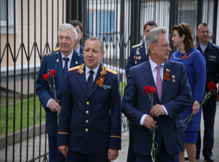 Ветераны и сотрудники СКР отведали солдатской каши на патриотическом мероприятии в Ставрополе