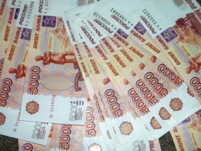 Двое парней вынесли из магазина в Перспективном 2,5 млн рублей