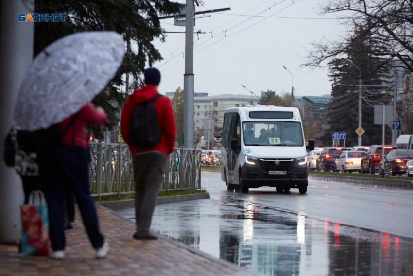 Штормовое предупреждение из-за града и сильных дождей объявили на Ставрополье 