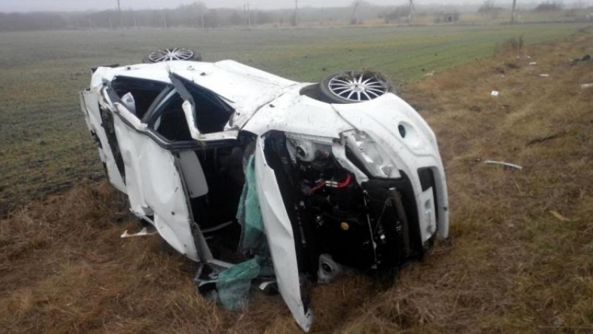 В Минеральных Водах парни ехали в РЭО и разбили новую машину