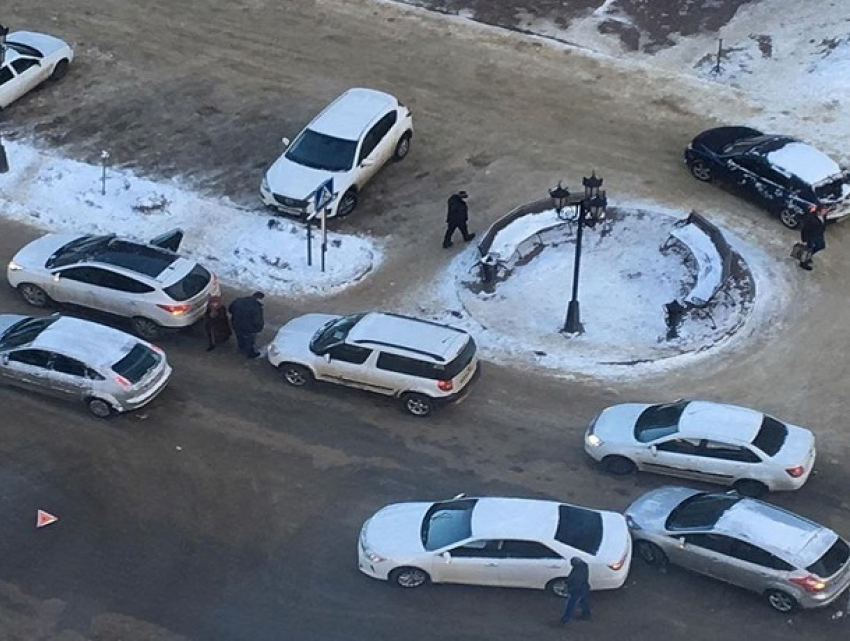 Большая пробка образовалась из-за сразу двух ДТП в Ставрополе