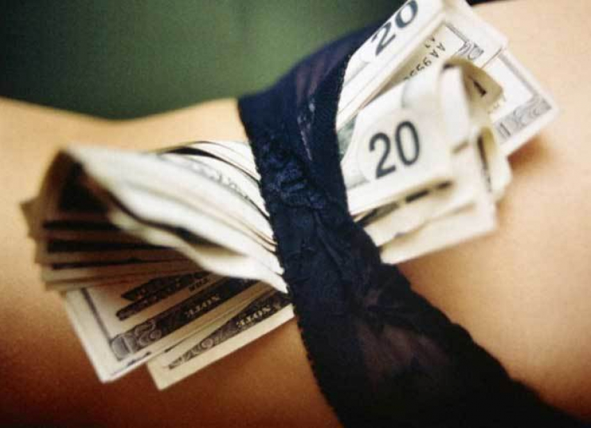 Администратор массажного салона в Пятигорске искала клиентам проституток