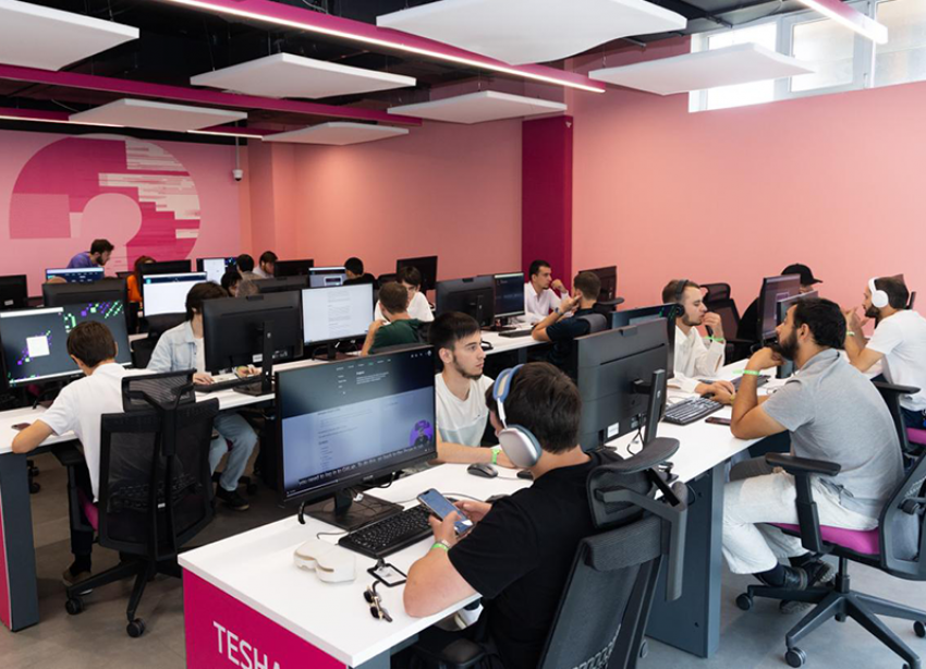 От мидла к сеньору: как выбрать среду для комплексного развития навыков