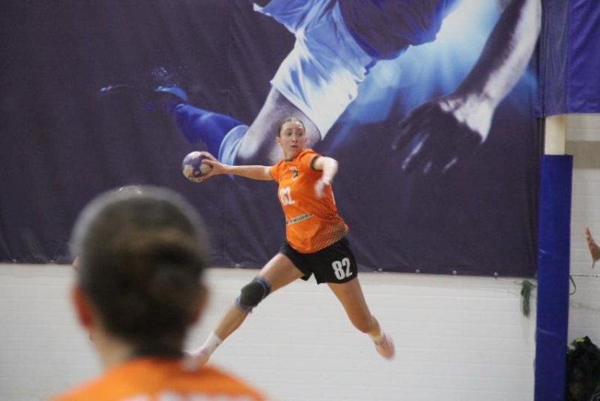 Мирное начало года: гандболистки «Ставрополья» поделили очки с командами из Тольятти и Ростова-на-Дону