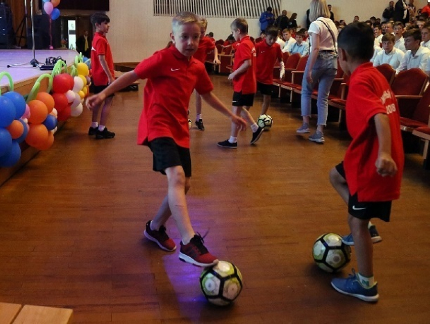 Юные любители футбола со Ставрополья поедут болеть на матчи ЧМ-2018 