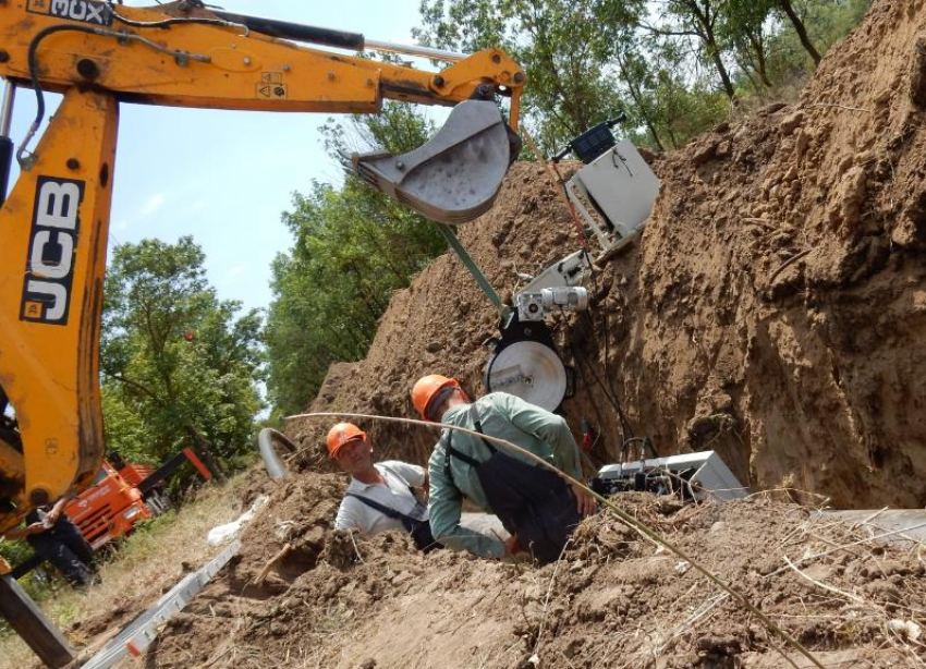 Ставрополькрайводоканал полностью меняет подающий водовод от источников водоснабжения в поселке Новый Маяк 