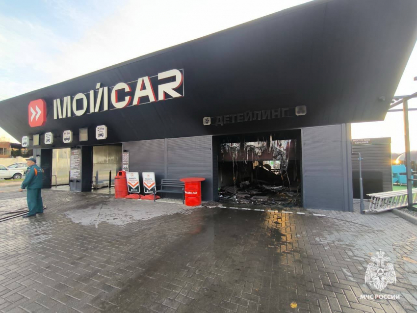 Автомойка сгорела на Михайловском шоссе в Ставрополе
