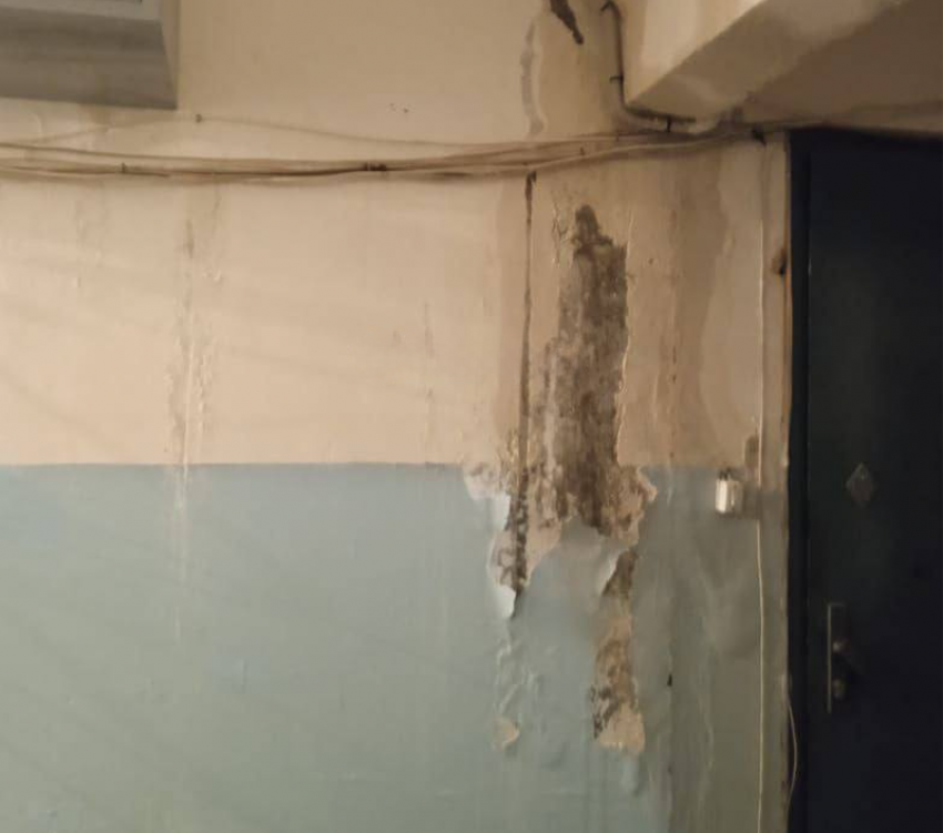 После публикации «Блокнота» в Госжилинспекции отреагировали на жалобы жильцов дырявого дома в Ставрополе