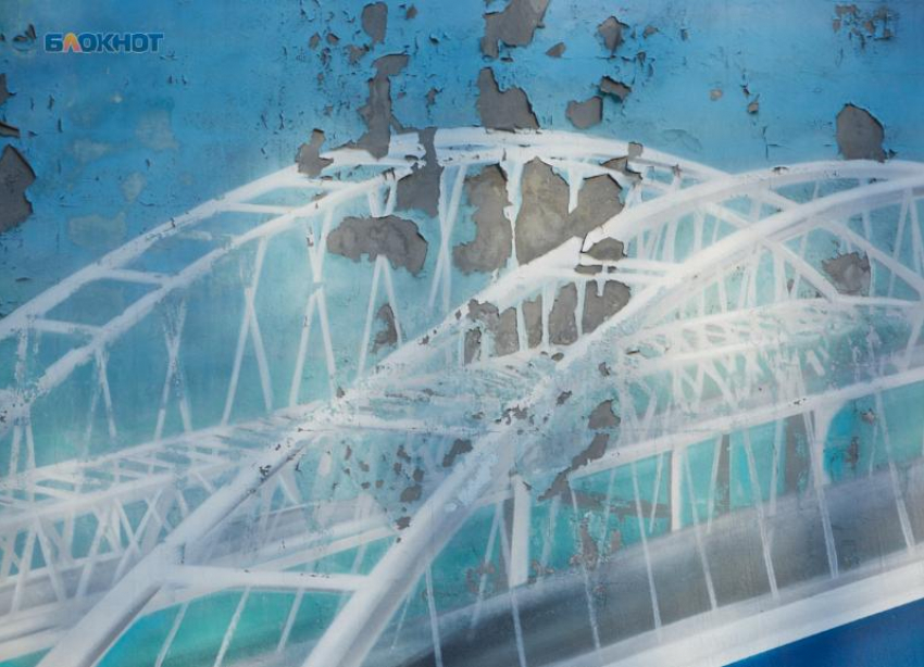 Чиновники берутся за кисти: муралы Солнечнодольска начнут реставрировать в 2026 году