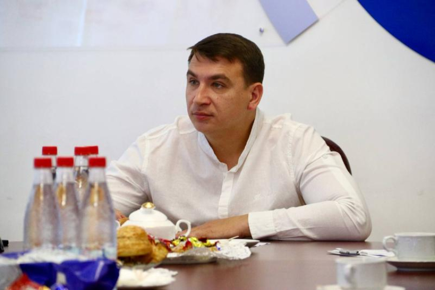 Экс-министр экономразвития Ставрополья Денис Полюбин останется за решеткой еще два месяца
