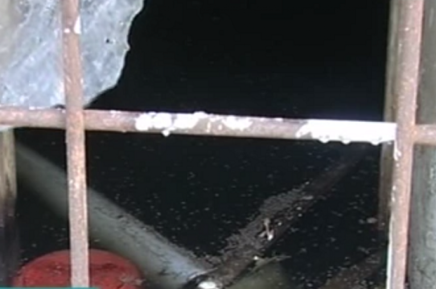 В Невинномысске канализационные стоки затопили подвалы многоэтажек