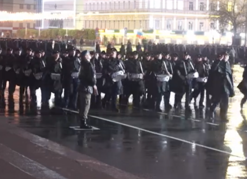 В Ставрополе прошла репетиция парада с военной техникой