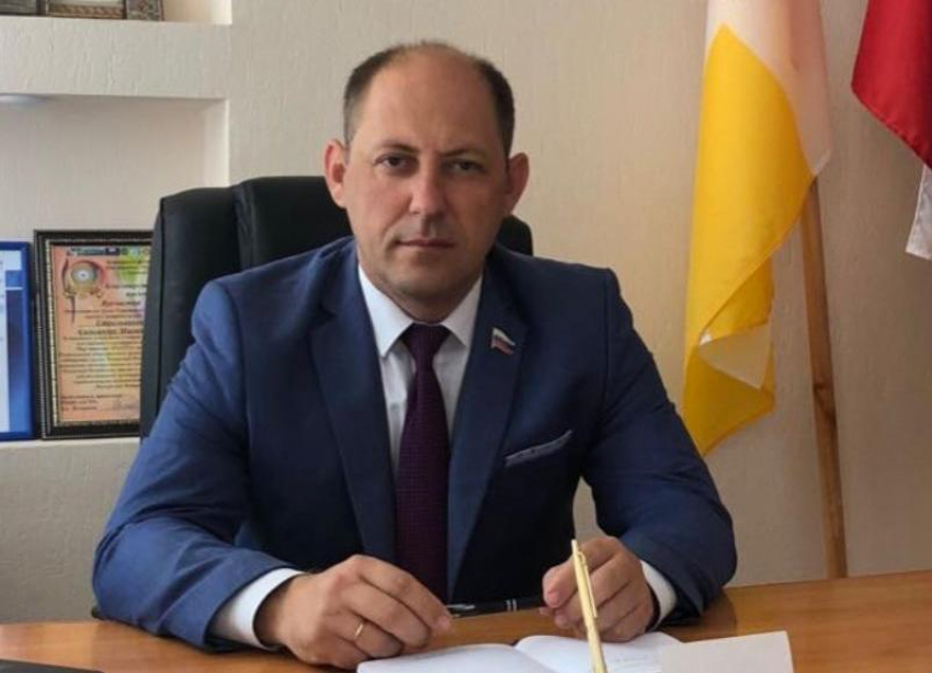 Из-за доставки тортов в Георгиевске председателя окружной думы заподозрили в нарушении закона о коррупции