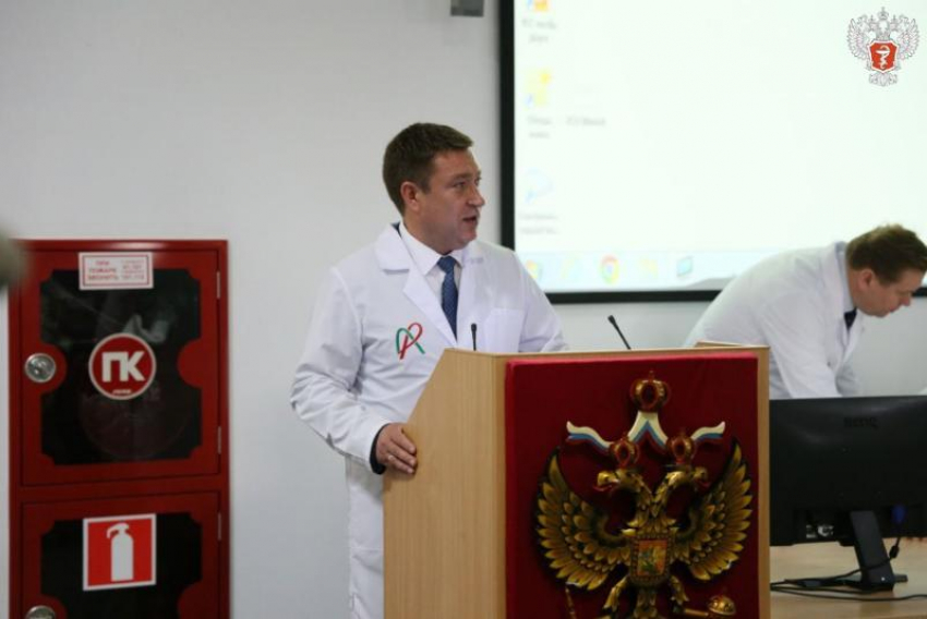Михаил Мурашко официально назначил экс-министра здравоохранения Ставрополья главой медцентра в Астрахани 