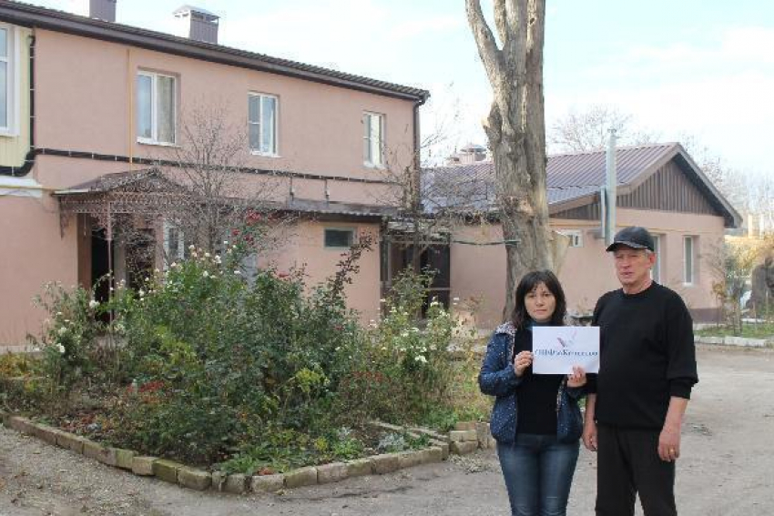 Жильцы ставропольского многоквартирного дома возмущены некачественным ремонтом кровли 