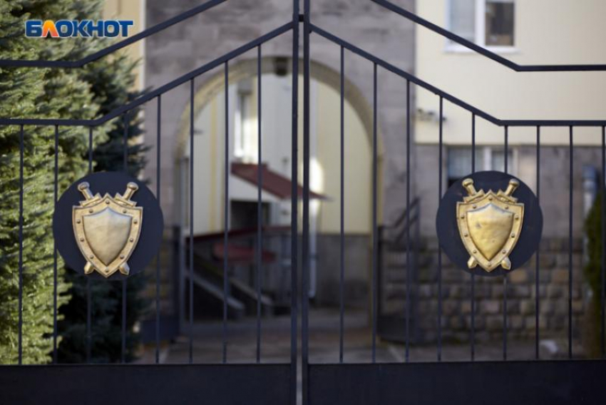 Уволенная со скандалом чиновница вернулась в администрацию Кировского округа через суд