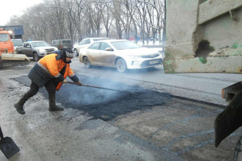 Ямы на трассе «Кавказ» в Невинномысске отремонтирует подрядчик за собственные деньги