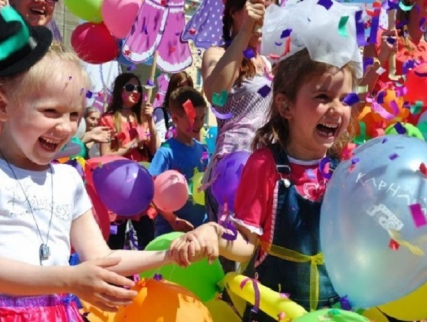 «Дискотека в мыльных пузырях и показ мод»: появилась программа мероприятий на 1 июня в Ставрополе 