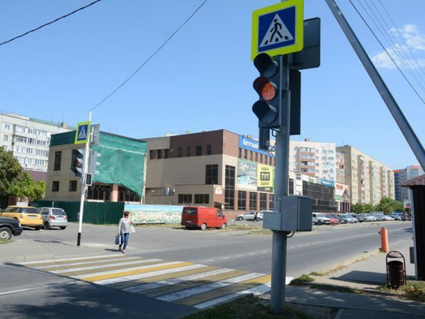 Первый светофор с кнопкой появился в северо-западном районе Ставрополя