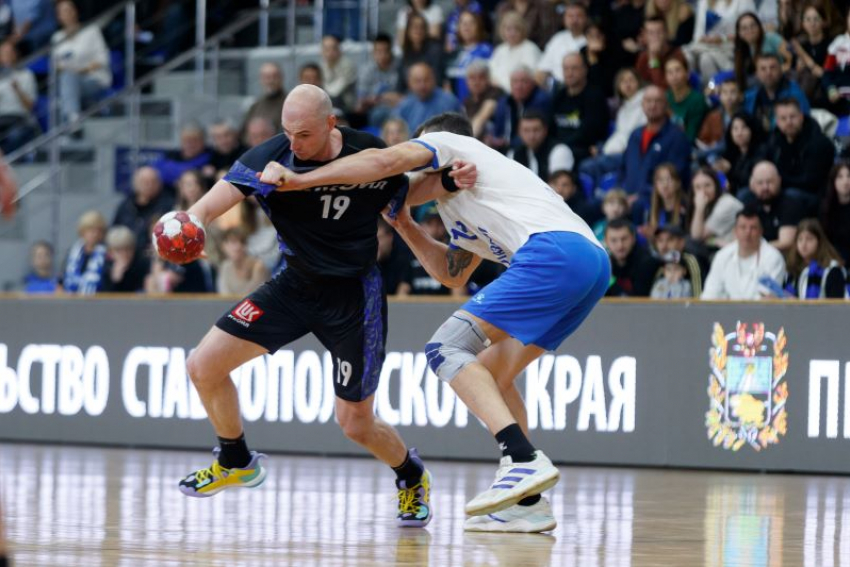 «Надо выстроить надежную защиту»: «викторианцы» в Ставрополе сыграют с волгоградскими гандболистами