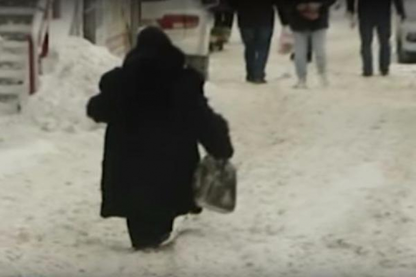 Нерасчищенные тротуары и дворы возмущают жителей Ставрополя